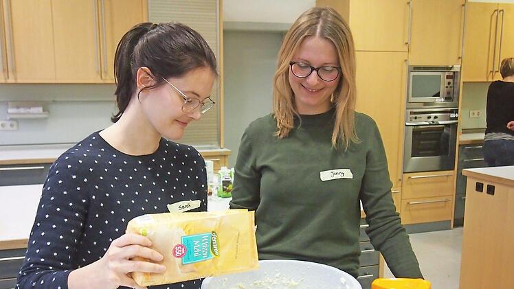 Die Teilnehmerinnen am veganen Backkurs hatten viel Spaß.