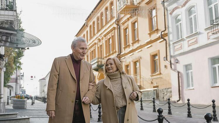 Trennung, Dating und Sexualit&auml;t ab 60 - Das sagt die Expertin