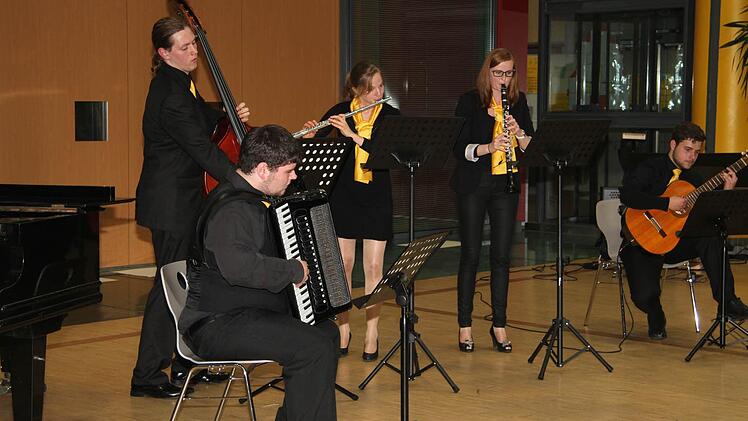 Ganz schön anspruchsvoll: Das Tango-Ensemble begeisterte mit Astor Piazolla und Anselmo Aietas Kompositionen.