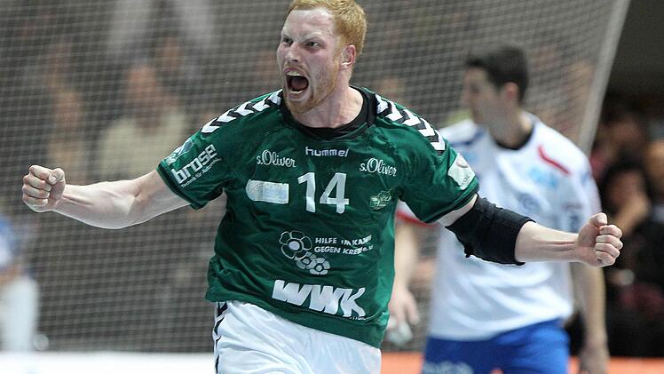 Beendet zur neuen Saison seine Zweitliga-Karriere bei den Rimparer Wölfen: der Nüdlinger Julian Bötsch  Foto: Frank Scheuring