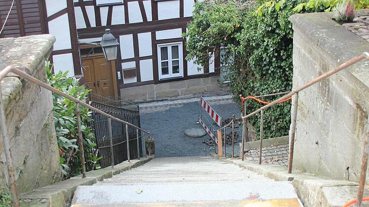 Der obere Teil der Treppenanlage ist fast fertig.