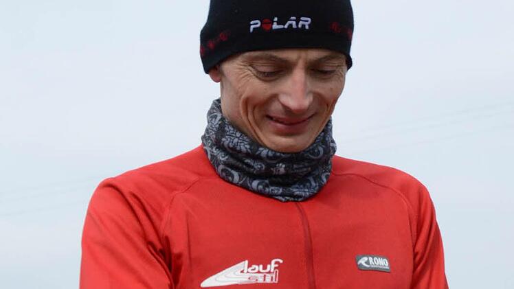 Der schnellste Läufer beim Saaletal-Marathon: Der Dettelbacher Sebastian Apfelbacher, der für das Laufteam der TG Kitzingen startet. Foto: Jürgen Schmitt