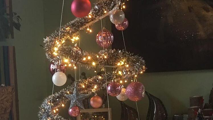 Eveline Reißenweber: "Wir haben uns dieses Jahr entschlossen keinen Weihnachtsbaum zu fällen, sondern einer neuen Interpretation den Vorzug zu geben."