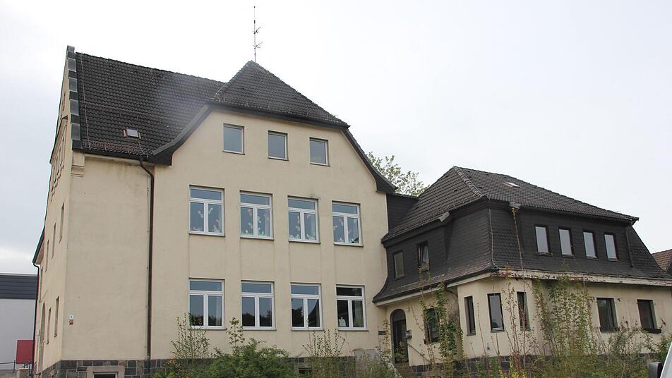 Die alte Grundschule Rothenkirchen wird durch einen Neubau ersetzt. In diesem Jahr wurden 600 000 Euro für das mit insgesamt knapp fünf Millionen Euro teure Projekt in den Haushalt eingestellt.Schadeck