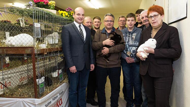 Die Vereinsmeister bei der Lokalschau des Kleintierzuchtvereins Münnerstadt konnten sich über sehr gute Ergebnisse freuen.  Foto: Björn Hein