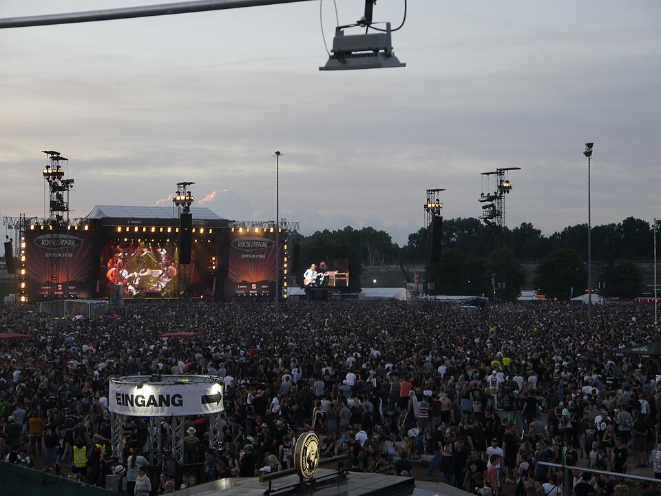 Stimmung vor den Stages bei Rock im Park