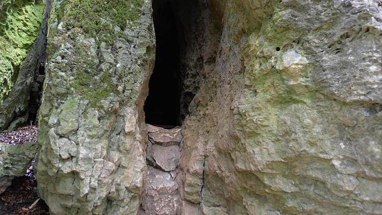 Der Eingang zur Schönsteinhöhle Foto: Ronald Rinklef
