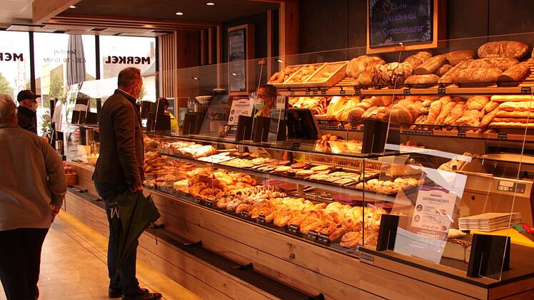 Eine Bäckereifiliale ergänzt das Angebot.   Foto: Yannick Hupfer
