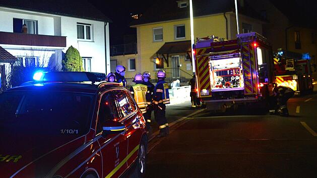 Zu einem Kaminbrand musste die Kulmbacher Feuerwehr am Freitagabend in die Blaicher Straße ausrücken. Foto: Karl Heinz Weber