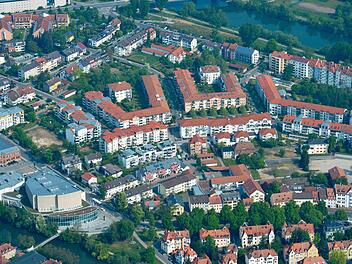 Für Mieter und Vermieter ist das Zahlenwerk gleichermaßen interessant, das diese Woche im Stadtrat diskutiert wird. Erstmals wurde ein qualifizierter Mietspiegel für Bamberg erstellt. Unser Bild zeigt das Wohngebiet unweit der Konzerthalle.  Foto: Ronald Rinklef