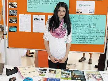 Gina Böhnlein erklärt nach ihrem Praktikum den Zweck der Kurkarte.