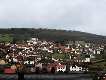 Sind von Züntersbach aus bald Windkraftanlagen zu sehen? Am rechten Bildrand könnte man Räder aus Oberzell beobachten.  Foto: Steffen Vetter