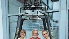 Gunter Kirchner gewann bei der Verlosung zwei Ballonfahrten. Foto: Bettina Knauth