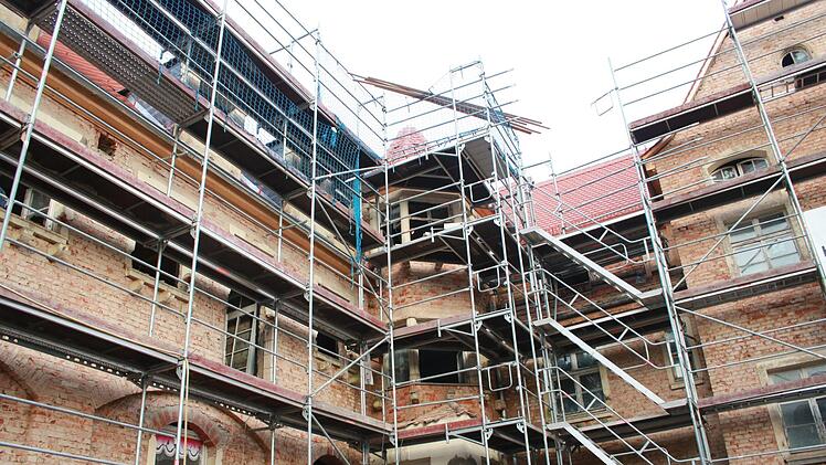 Die Spinnstuben vor den Toren von Mainleus. Foto: Jürgen Gärtner