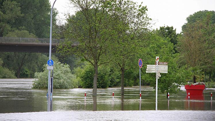 In Haßfurt war mancherorts kein Durchkommen.