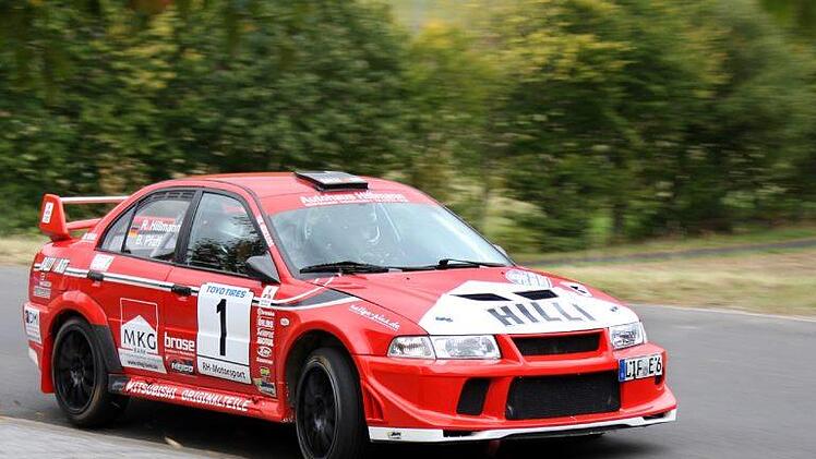 Ralf Hillmann startete mit Nummer eins bei der Weinland-Rallye. In der dritten Wertungsprüfung musste der Oberfranke wegen technischen Defekts am Mitsubishi Lancer die Segel streichen.