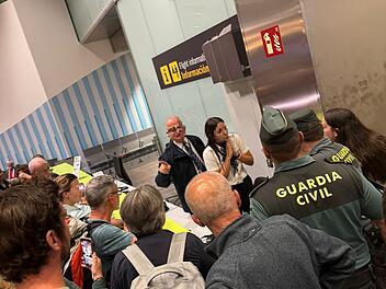 Flughafen-Chaos: Fränkisches Ehepaar muss nach Urlaub ewig auf Rückflug warten