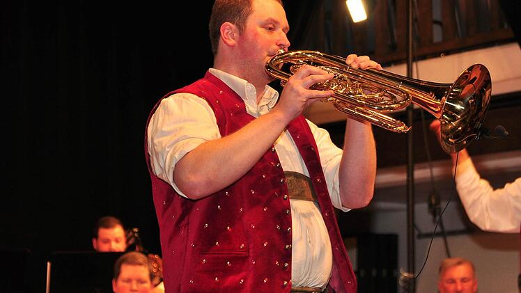 Mit dem Solostück "Gedanken an Dich" glänzte Stefan Heidenreich an der Basstrompete.