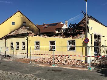 Das abgebrannte Nebengebäude in Frensdorf. Foto: Michael Memmel
