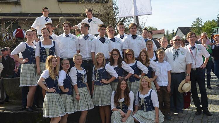 7901 Die Kirchweihgesellschaft vor der Jungferkättl