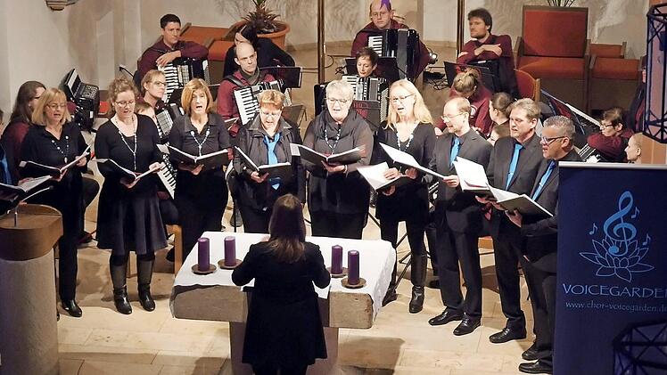 Das Vokalensemble "Voicegarden" trug modernes Liedgut und Klassiker im modernen Gewand vor. Foto: privat