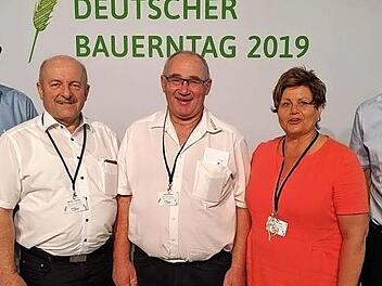 Die Teilnehmer am Bauerntag aus dem Raum Forchheim (v.&nbsp;l.): Wilhelm B&ouml;hmer, Wilfried L&ouml;winger, Erwin Schwarz, Anneliese G&ouml;ller, Hermann Greif  Foto: privat