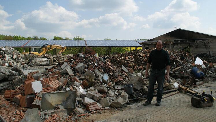 Noch viel Arbeit steht Klaus Schneider bevor, bis sein neuer Schweinemaststall in Bischofsheim in Betrieb gehen kann. Foto: Sabine Weinbeer
