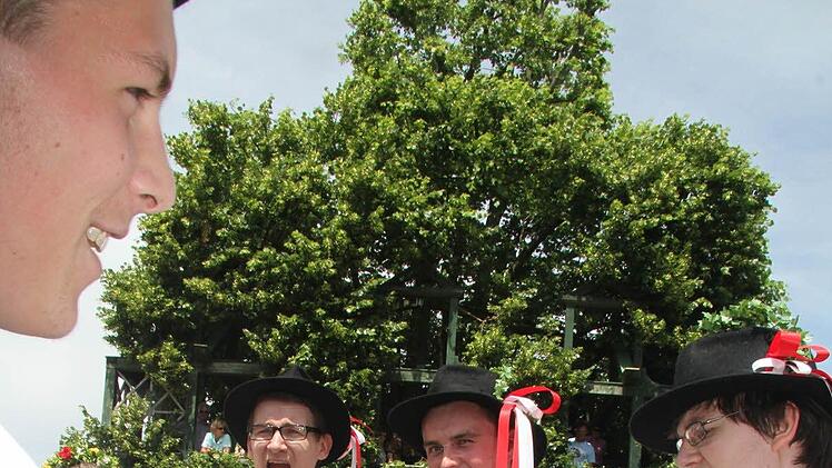 Weitere Impressionen von der Peestener Lindenkerwa. Foto: Sonja Adam