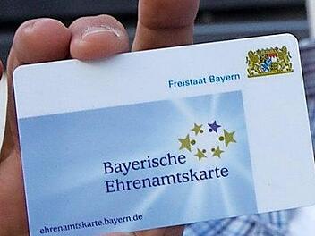 So sieht sie aus, die Ehrenamtskarte. Foto: Barbara Herbst