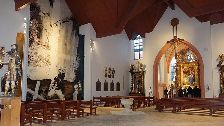 Blick in den neugestalteten Kirchenraum von St. Oswald  Fotos: Johannes Michel