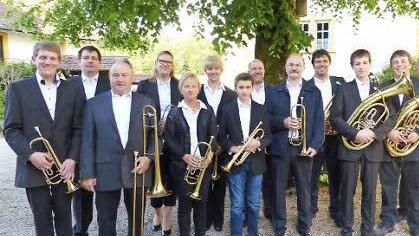 Die Mitglieder des Posauenchors vor dem Konzert  Foto: Wolf