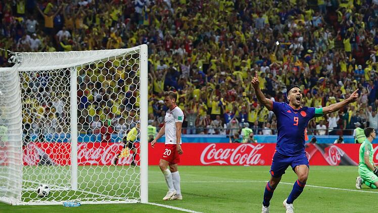 Während der WM-Partie von Polen gegen Kolumbien am Sonntagabend unterlief ARD-Kommentator Steffen Simon ein Fehler, der medial sofort aufgegriffen wurde. Ein Überblick.  Foto: Frank Augstein / AP / dpa