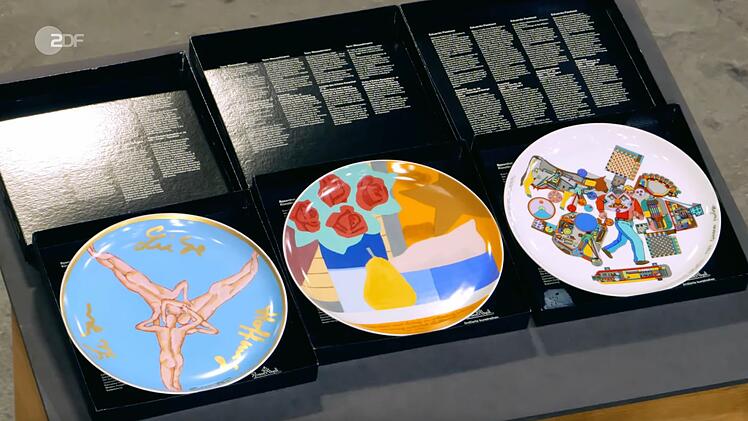 Drei Rosenthal-K&uuml;nstler-Teller von Eduardo Paolozzi, Tom Wesselmann und Salom&eacute; datierte Colmar Schulte-Goltz in die 1980er-Jahre. Der Wunschpreis lag bei 100 Euro, der gesch&auml;tzte Wert bei 240 bis 300 Euro und H&auml;ndler Markus Wildhagen kaufte die limitierten Teller (je 3.000 St&uuml;ck) schlie&szlig;lich f&uuml;r 200 Euro.