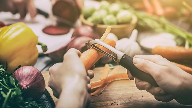 Viele Kommunen setzen in den Schulen mittlerweile aufs Selberkochen.