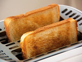 Toaster mit Toastbrot