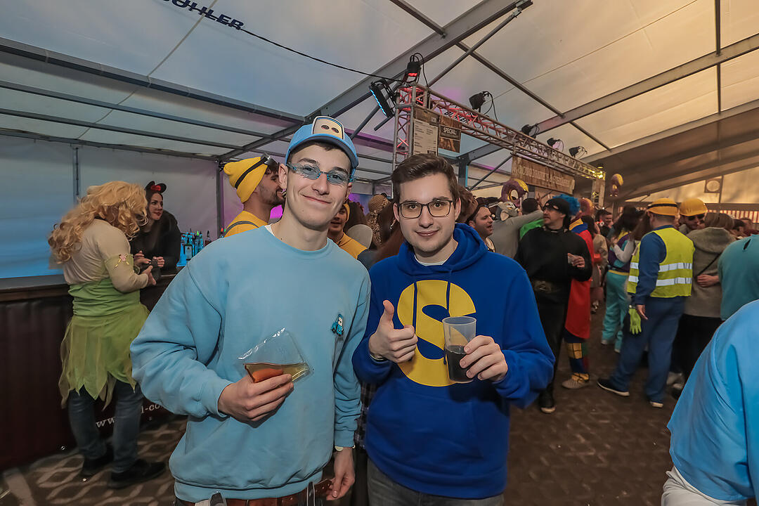Im großen Festzelt wurde richtig gefeiert!