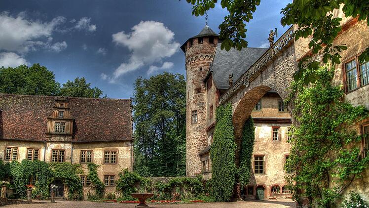 Schloss Fürstenau: ein Wasserschloss an der Mümling im Ortsteil Steinbach von Michelstadt im Odenwald Foto: Gerhard A. Müller