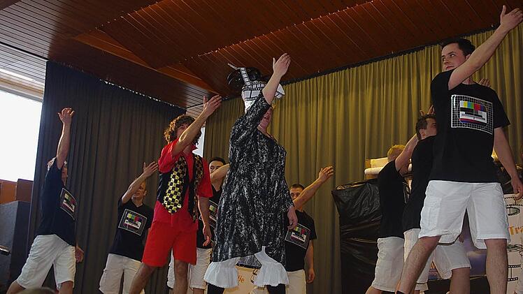 Vom Ringelreihen bis zum Männerballett: In Wilhelmsthal war alles zu sehen. Foto: Heike Schülein
