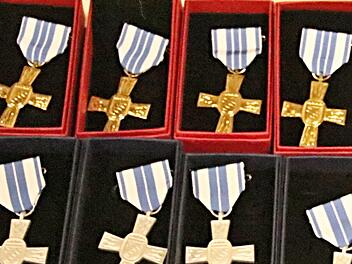 Jede Menge Feuerwehrehrenzeichen wurden in Geroldswind verliehen. Dazu fand erstmals ein eigener Ehrenabend statt.Fotos: Helmut Will