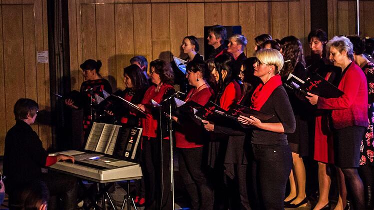 Impressionen vom Galakonzert des Jugendorchesters Neustadt in der Mehrzweckhalle Heubischer Straße.Foto: Jochen Berger