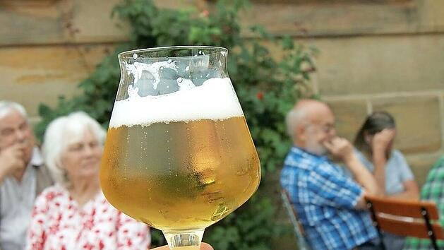 Mit einer Bierprobe im „Rösla“ endete die Exkursion.