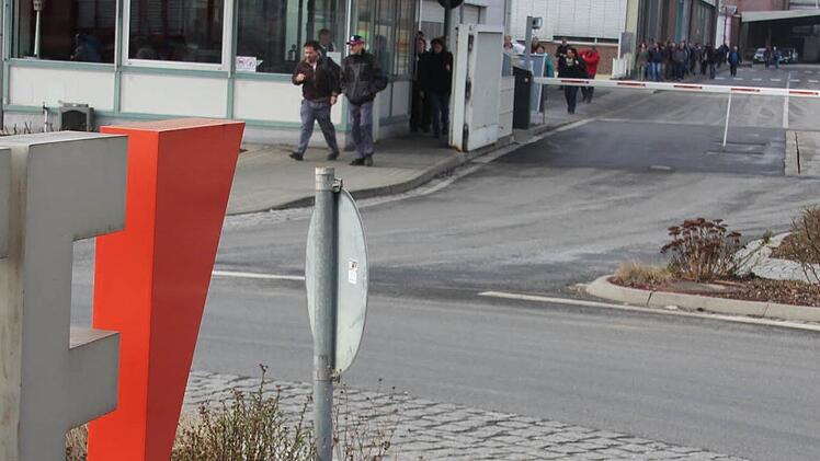 Auch in den nächsten Jahren werden viele Mitarbeiter durchs Werkstor in Ebern strömen.