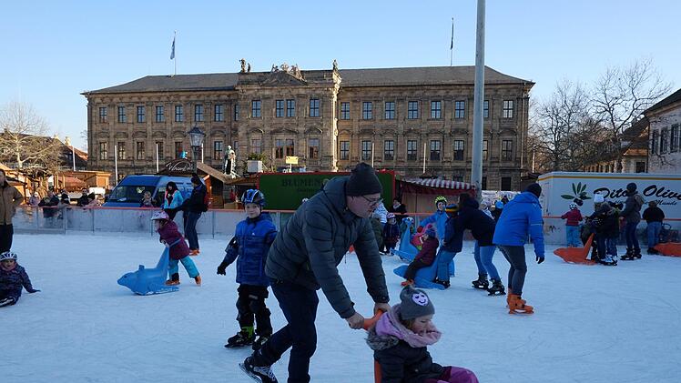 Impressionen von der Erlanger Eisbahn   Foto: Nikolas Pelke