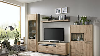 Exklusives Schnäppchen auf der Hausmesse: Die Wohnwand Austin  inkl. Korpusbeleuchtung an Vitrine und Highboard kostet statt 2.281,- jetzt nur noch 1.199,-  Euro = 47% gespart! Exklusives Schnäppchen auf der Hausmesse: Die Wohnwand Austin  inkl. Korpusbeleuchtung an Vitrine und Highboard kostet statt 2.281,- jetzt nur noch 1.199,-  Euro = 47% gespart!