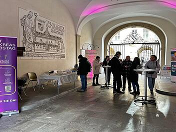 Würzburger Kliniken machen auf Bauchspeicheldrüsenkrebs aufmerksam Würzburger Kliniken machen auf Bauchspeicheldrüsenkrebs aufmerksam