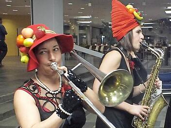 "Venusbrass" machte bereits zum Empfang im Foyer Lust auf einen jazzigen Abend.  Fotos: Manfred Welker