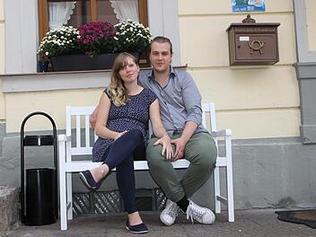 Sandra und David Kisielewski sind aus Berlin nach Bad Brückenau gezogen. Foto: Ulrike Müller