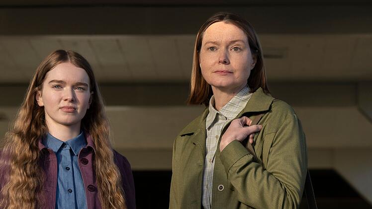 Carrie (Summer H. Howell, links) und ihre religi&ouml;s fundamentalistische Mutter Margaret (Samantha Sloyan) mussten schon einiges durchmachen.
