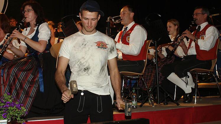 Sogar ein Amboss war am Konzertabend zu hören.