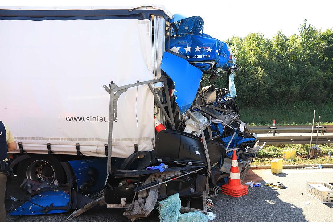Lkw-Unfall bei Schweinfurt: Es geht um Leben und Tod - und die Rettungsgasse bleibt dicht